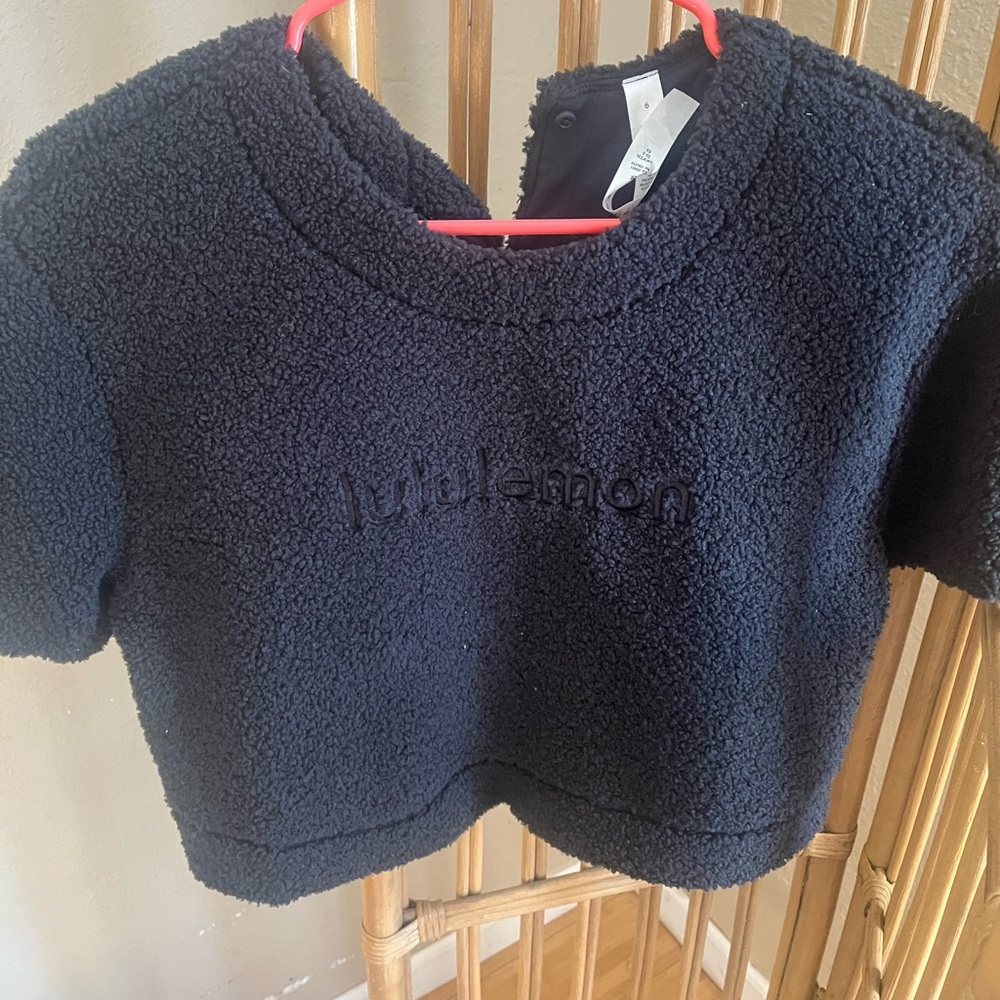 Black , small , Lululemon fuzzy shirt